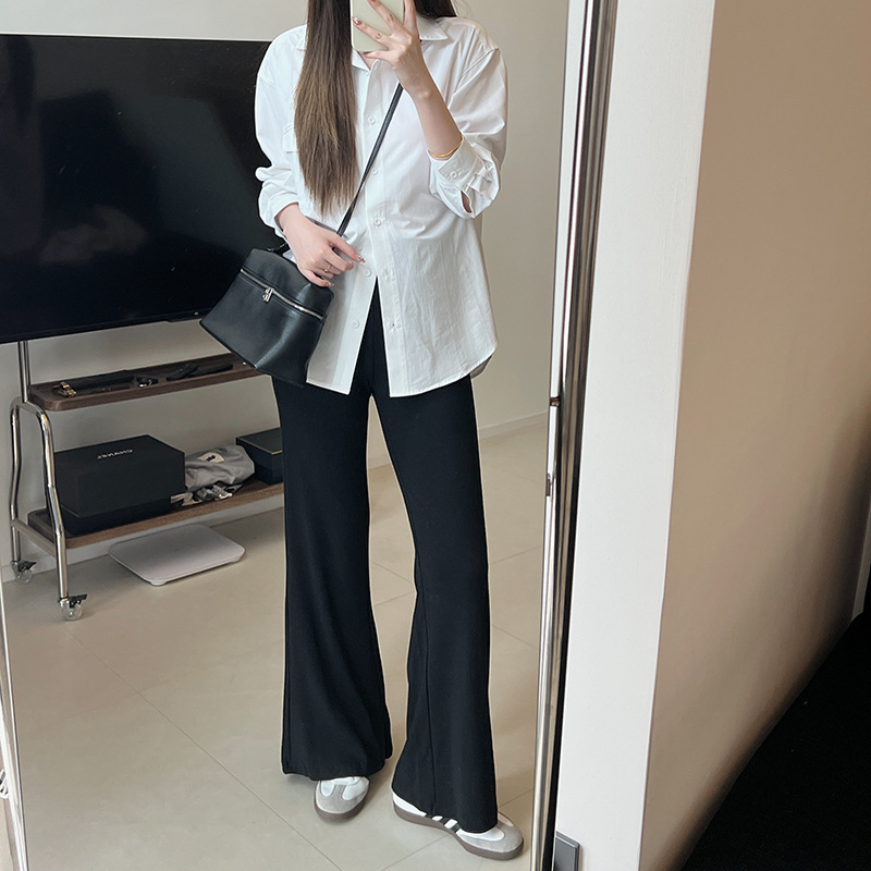 High-waisted, elastic, form-fitting, slightly flared pants for women in the new Korean style of autumn, slimming and nude knitted long pants, form-fitting and hip-lifting pants Application Scenario