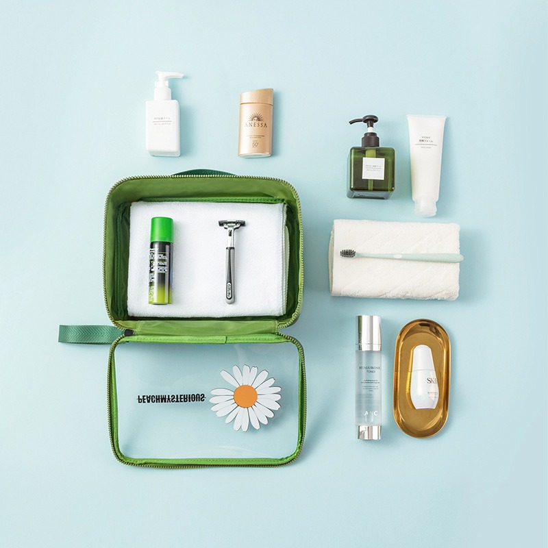 Daisy cosmetic bag, ins style, high appearance level, large-capacity pvc transparent waterproof portable toiletry bag, cross-border storage bag Application Scenario