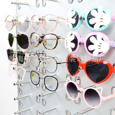 60 pairs of silver wall glasses display boards and glasses display stands Application Scenario