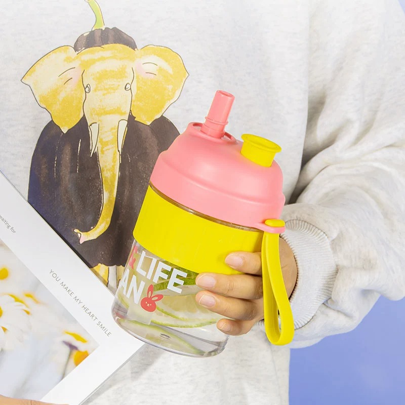 The new Tedemei water cup features a high level of appearance. It is a portable student straw and a portable water cup for both boys and girls Specification image