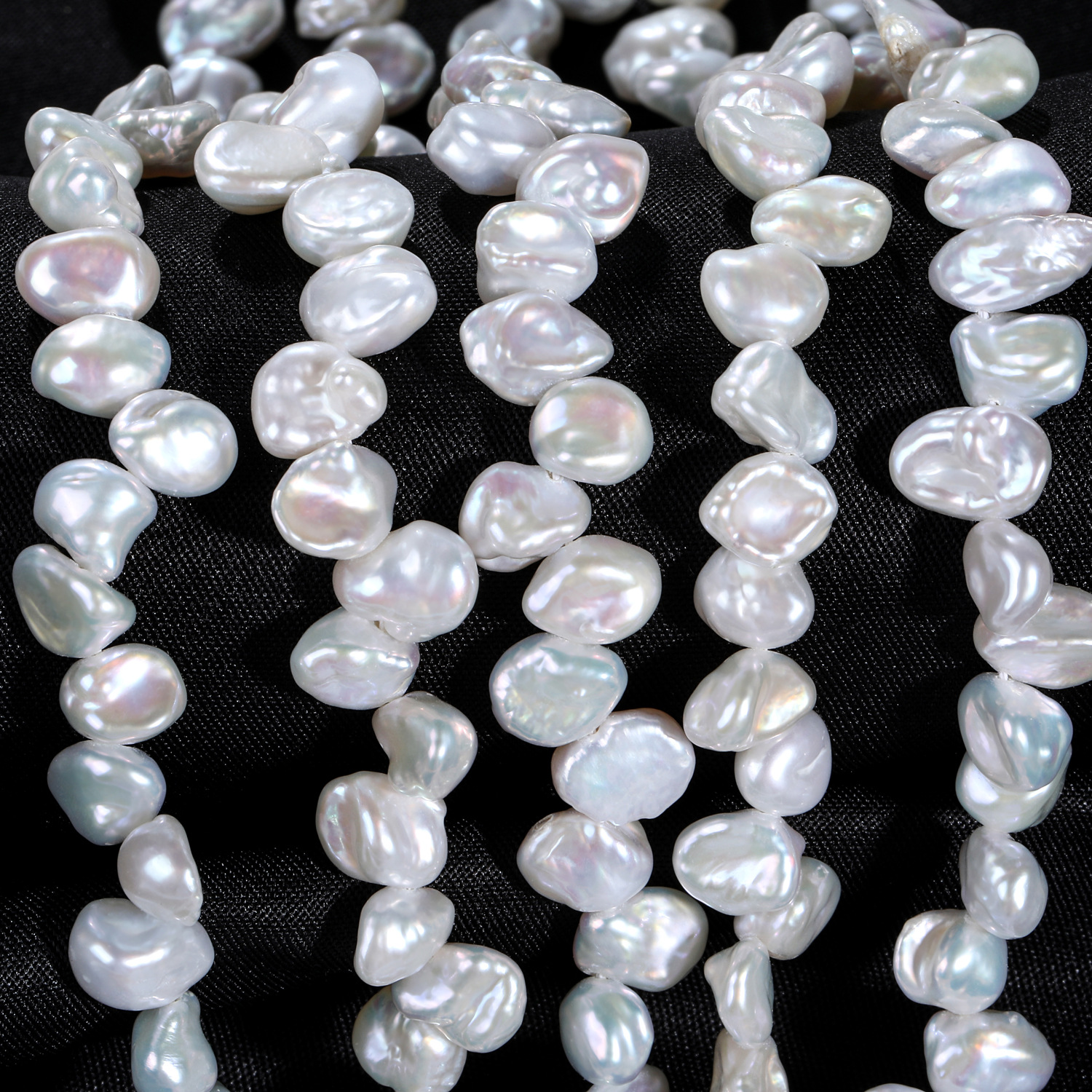 Wholesale of high-gloss natural freshwater pearls, Baroque regenerated pearls, Sanqi hole petals, diy irregular silver pieces Application Scenario