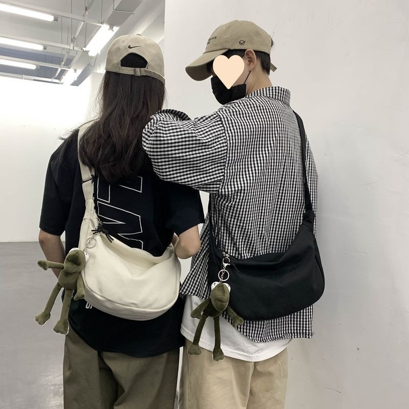 ins streetwear crossbody bag, men's canvas single-shoulder bag, women's casual and versatile backpack, 2024 new Japanese men's bag details Picture