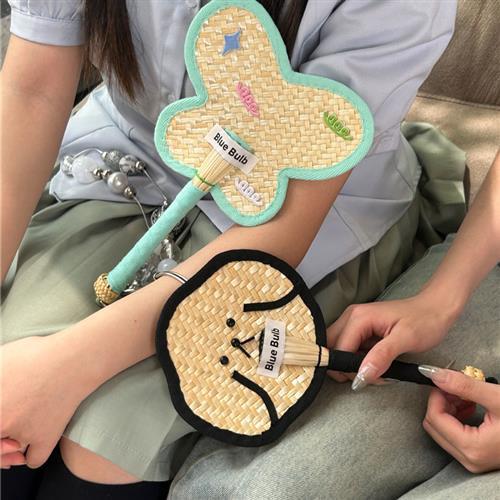 纯手工编织复古小狗和猫咪手拿蒲扇夏日便携手摇小扇子带挂绳情侣