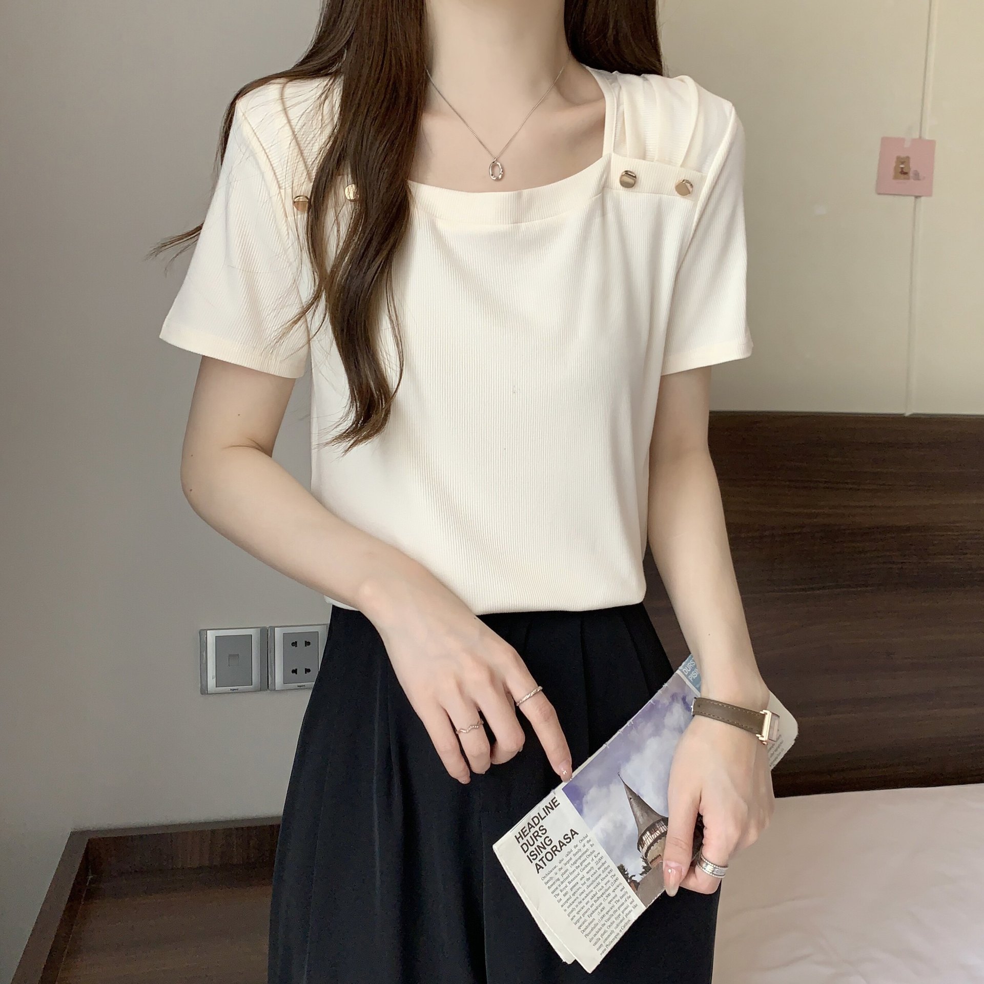 方领正肩短袖t恤女2026年夏季显瘦宽松设计感欧货短袖上衣A11743详情9