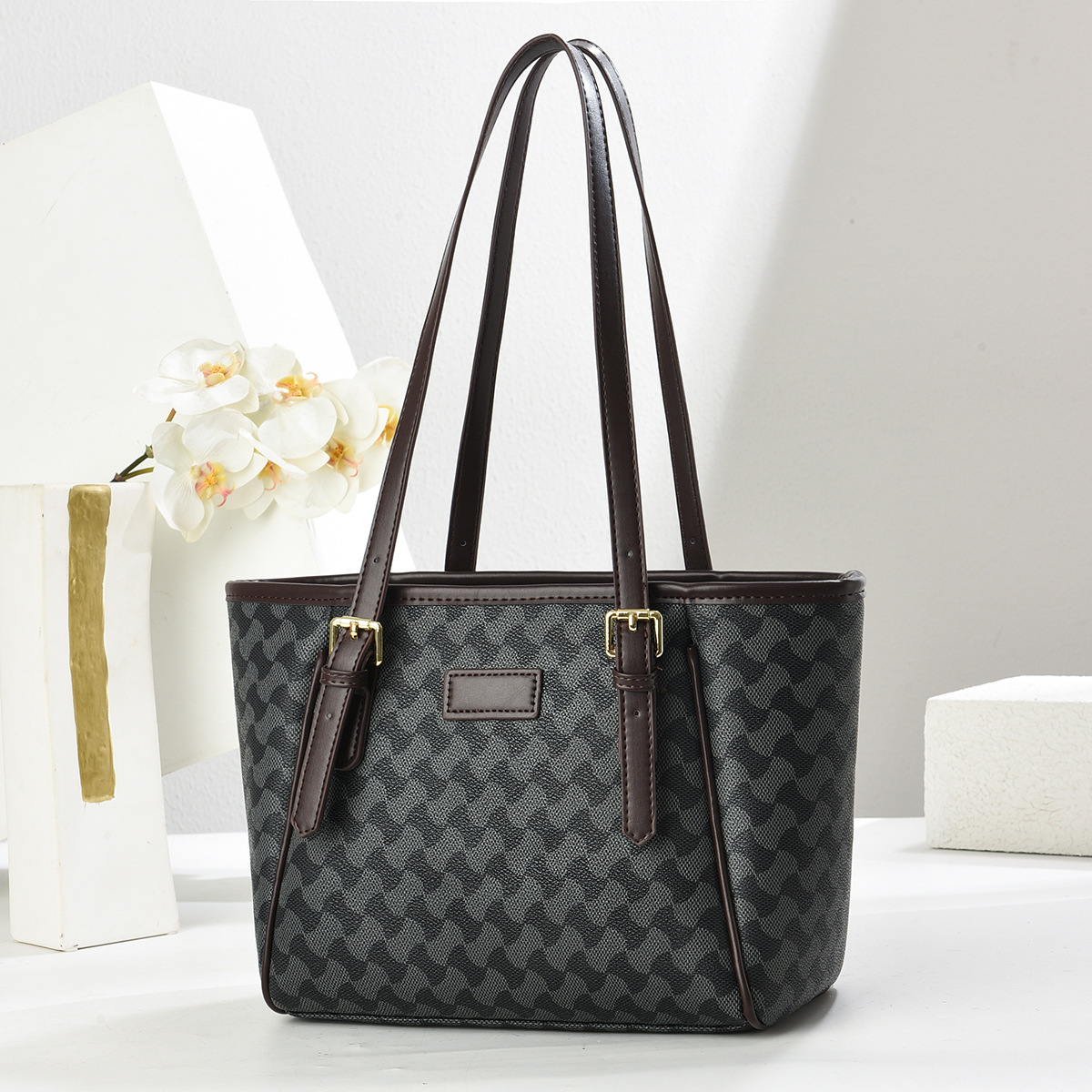 European and American retro foreign trade textured tote bag summer edition women's versatile textured large-capacity versatile commuting single-shoulder bag