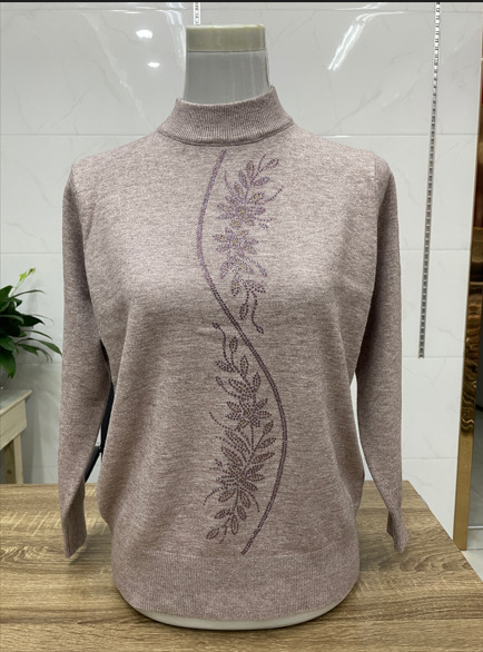 Middle-aged and elderly women's base layer, long-sleeved top, women's 2022 autumn and winter thick mom wear, loose and large-sized base layer