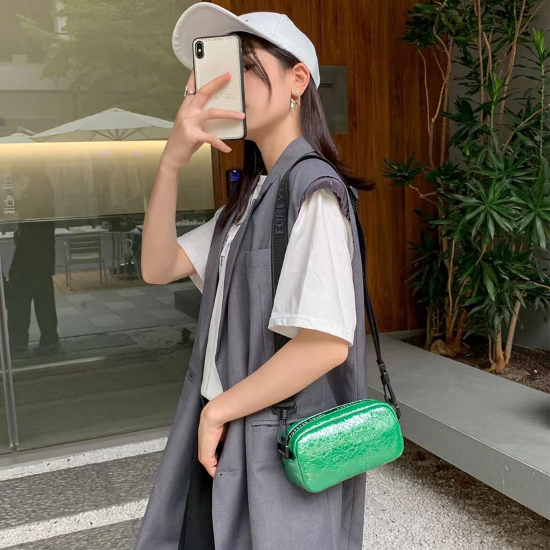 直播货源直播货源轻奢品牌 2022新款时尚手机包气质斜跨牛皮包包 真皮小方包迷你包