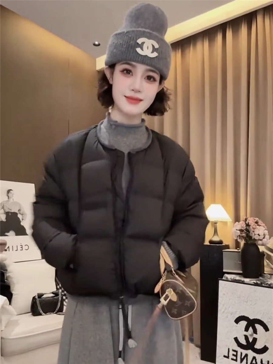 2025年冬季新款时尚短款羽绒服女小个子圆领加厚白鸭绒面包服外套详情13