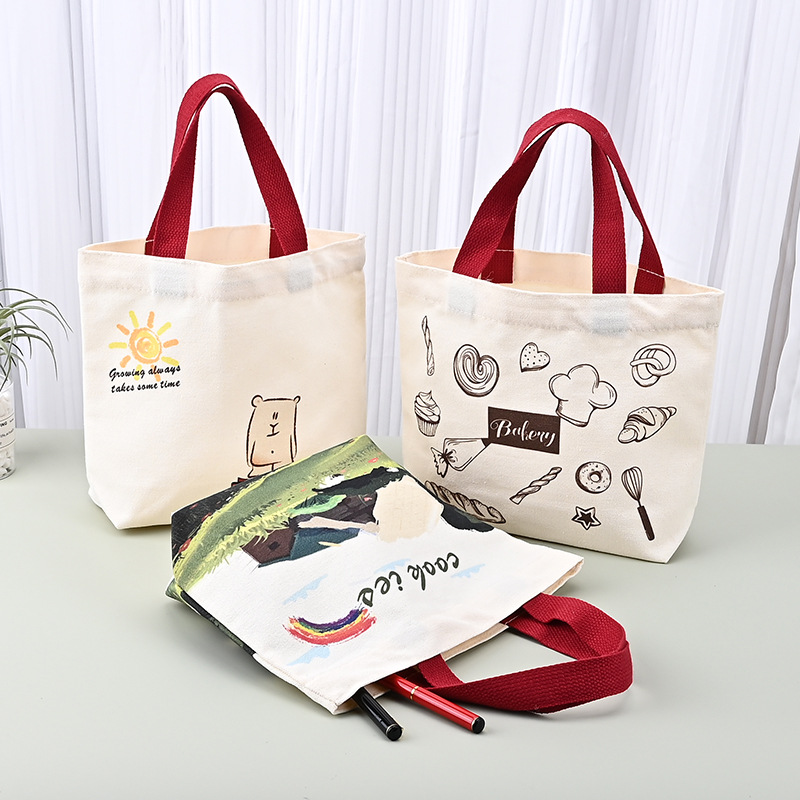 Customized canvas bags for tutorial classes as souvenirs, canvas bags for women's fashionable, casual and niche cartoon single-shoulder handbags in stock Application Scenario