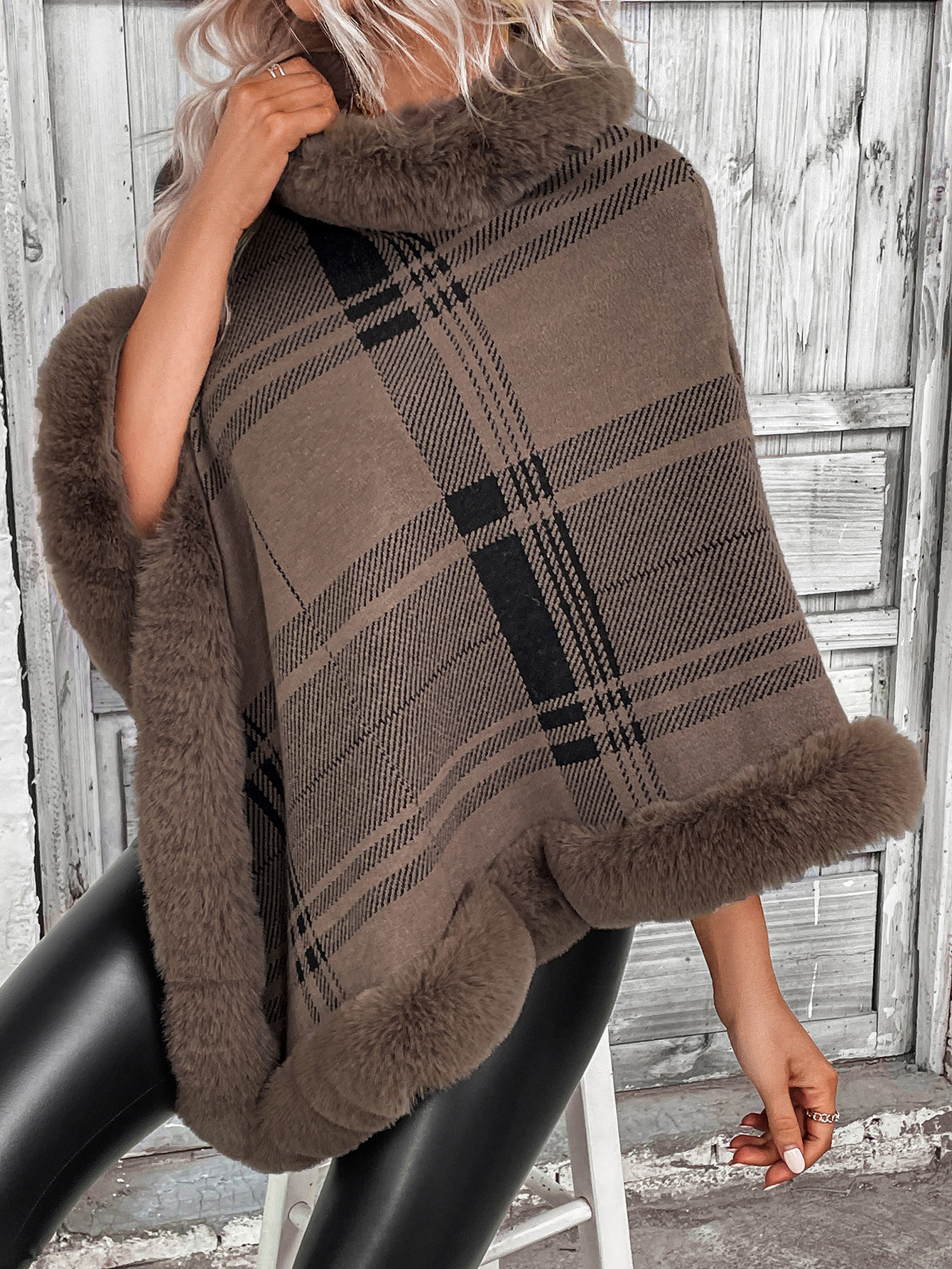 Europe And The United States Autumn And Winter New Knitwear 2023 Amazon Cross-Border Ins Fur Collar Plaid Cape Cape Cardigan Wool Item Picture