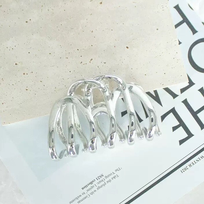 Wholesale of Korean-style fashionable geometric wave hair clips with a simple and high-end feel. New scratch-off clip for the back of the head and shark clip hair accessory Specification image