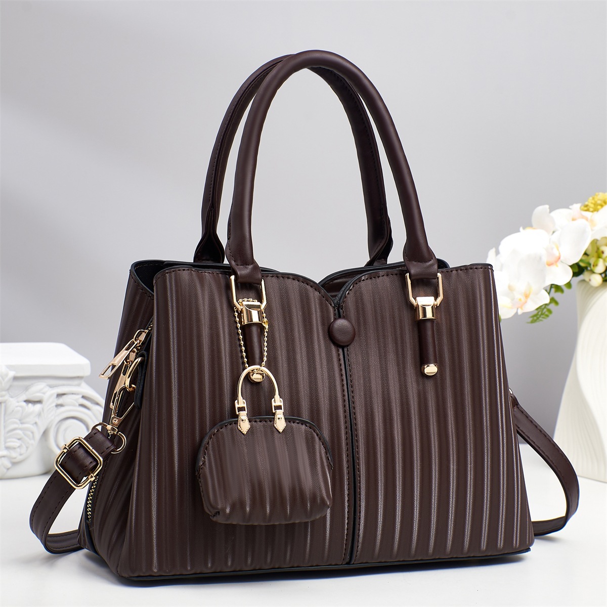 新款时尚女士手提气质通勤纯色单肩包简约流行大容 量斜挎包详情图4