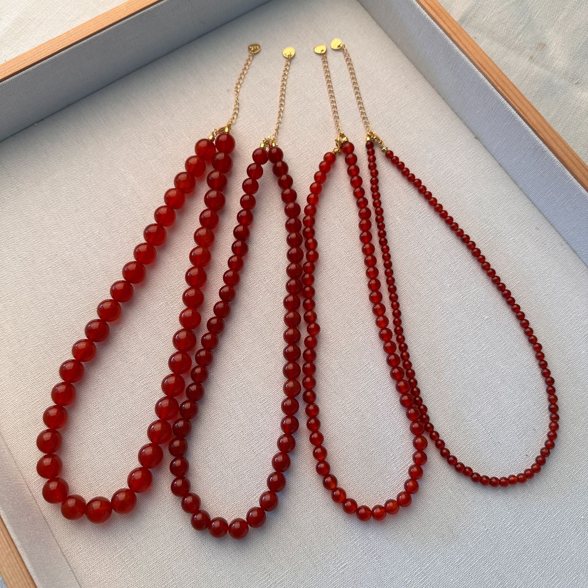 Natural red agate beaded necklace, new Chinese style collarbone chain, high-end Chinese style neckchain, handcrafted for women Specification image