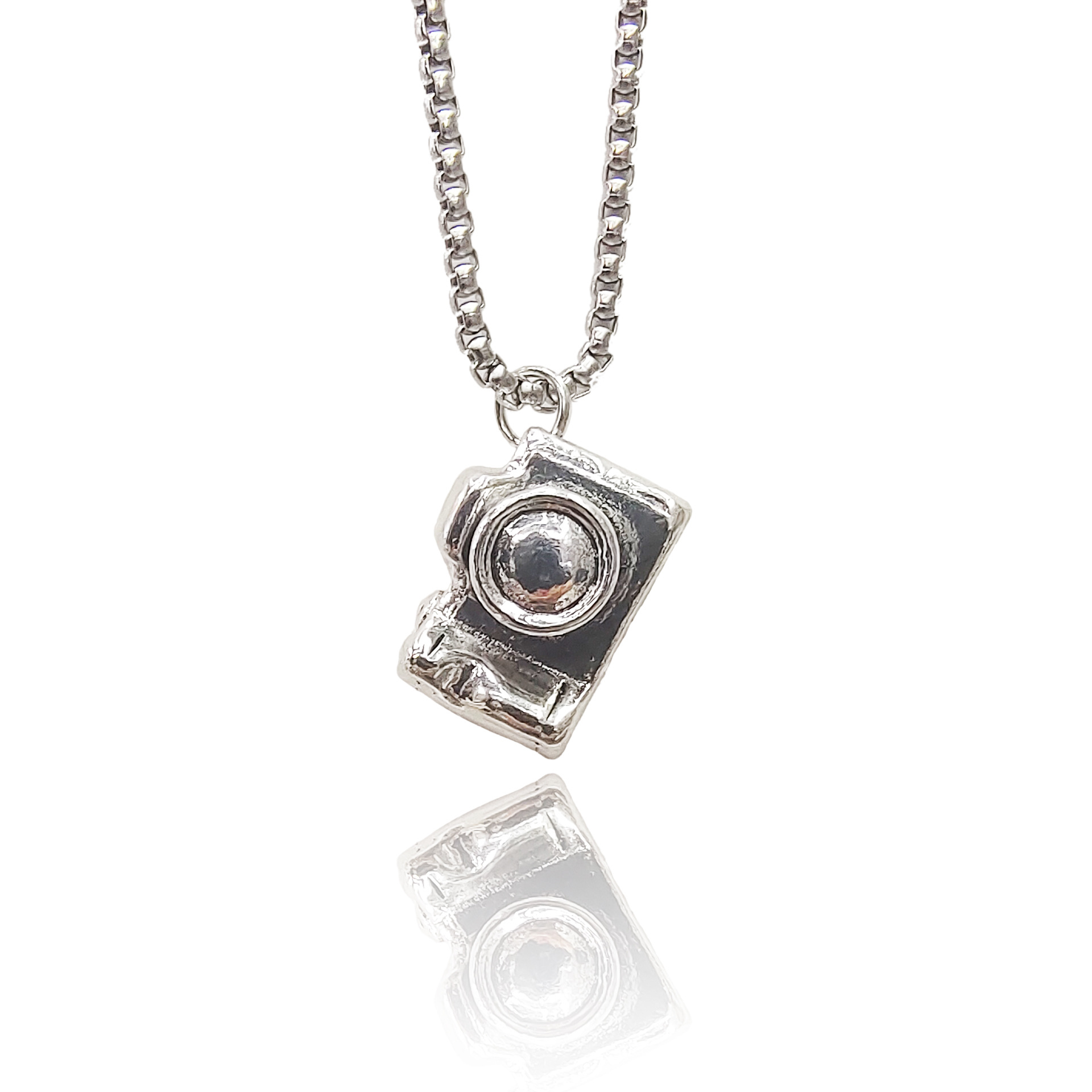 Net Red Necklace European And American Necklace Sweater Chain Alloy Men's Stainless Steel Necklace Camera Pendant Wholesale
