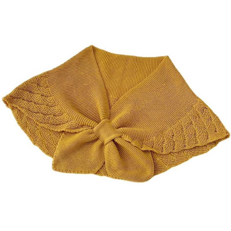 The new spring and summer fish-tail pattern shawl is paired with a stylish air-conditioned shoulder blouse in the style of a socialite and a mermaids' youthful and fashionable scarf Item Picture