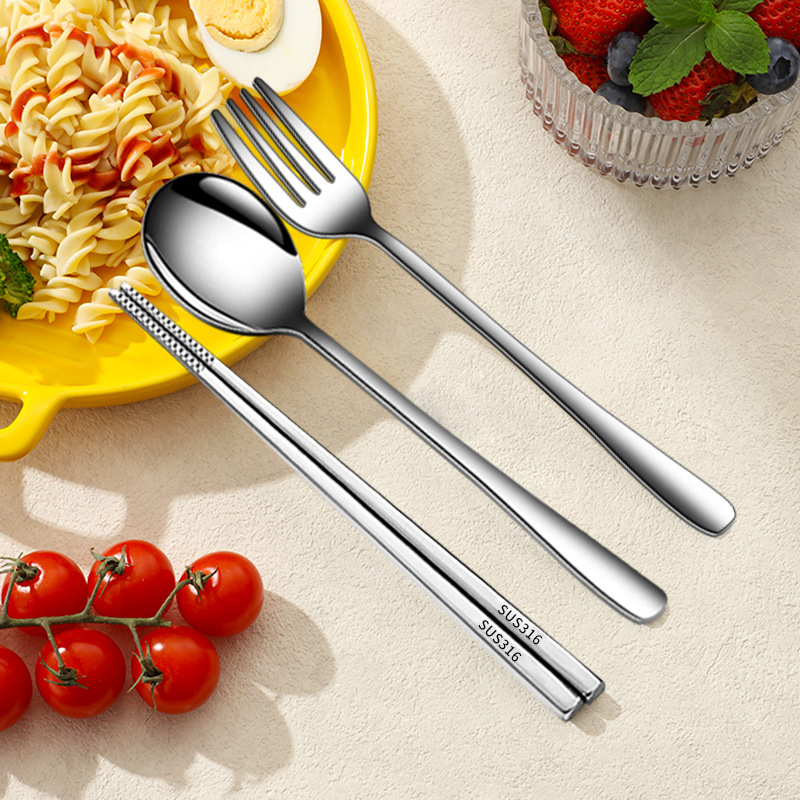 Portable Tableware Set 316 Stainless Steel Tableware Spoon Chopsticks Cream Air Storage Case Single Chopsticks Spoon Application Scenario