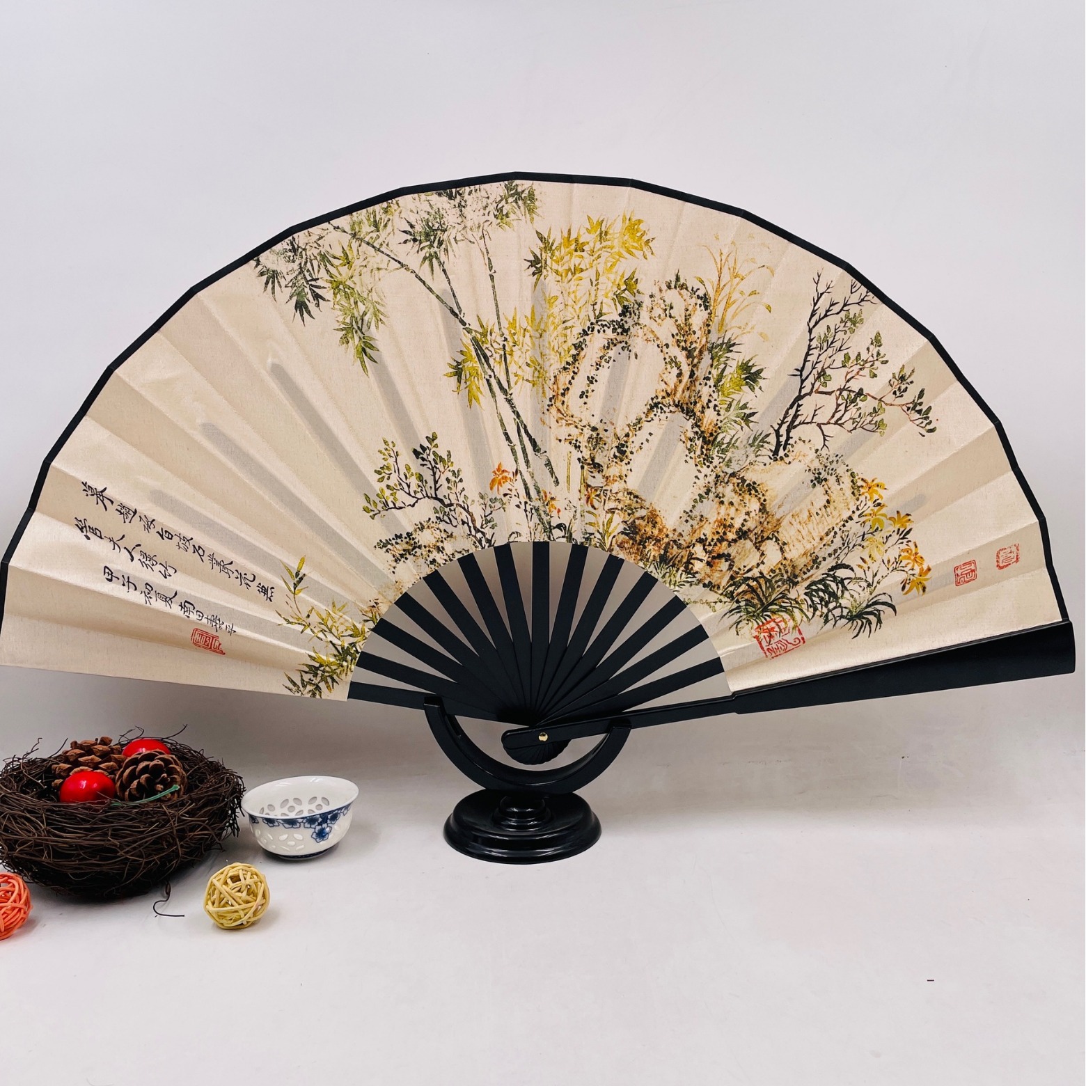 Wholesale 10-inch black pole bamboo frame double-sided silk fabric Chinese-style folding fan, ancient-style blank inscription gift, national trend fan Item Picture