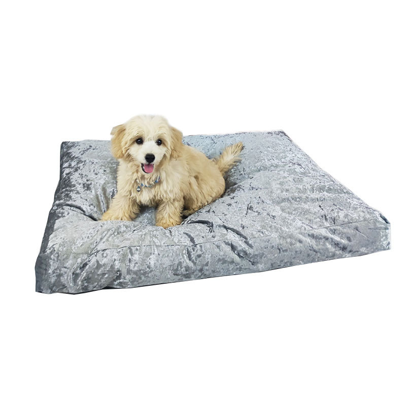 Cross-border British manufacturer exclusively supplies medium and large-sized dog pets suitable for all seasons. Extra-large pets that are warm, waterproof and dirt-resistant in autumn and winter Item Picture