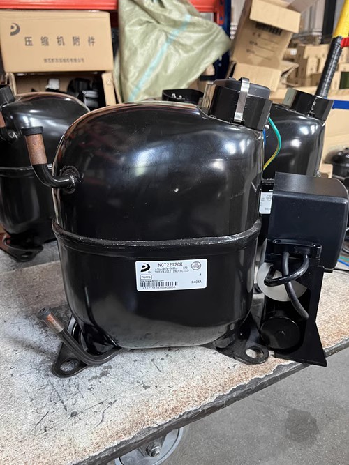 New east bay R404 compressor NE2150ck NE2170 / NE2178 / NCT2176CK/NCT2212CK Item Picture