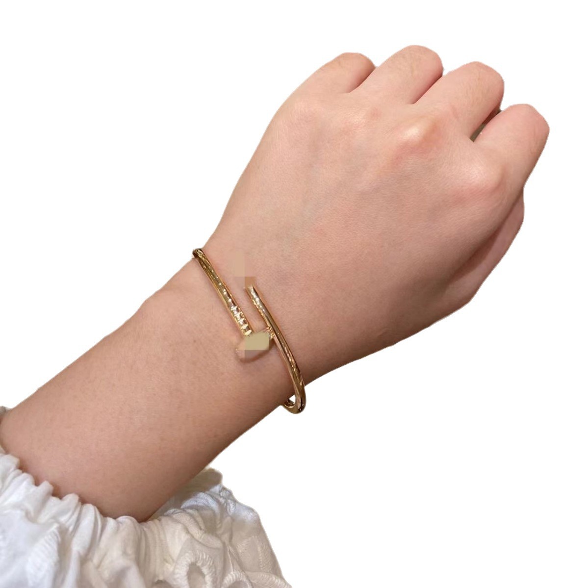 High Version V Gold Nail Bracelet Women's Titanium Steel Couple Bracelet Classic 18K Rose Gold Fashion Headband And Tailband Diamond Item Picture