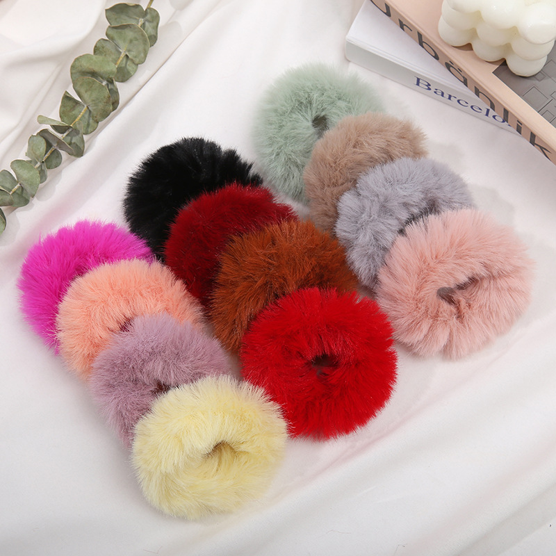 Wholesale of new Japanese and Korean hair bands, fashionable and simple, colorful plush hair ties, autumn and winter girlish hair ties and headwear details Picture