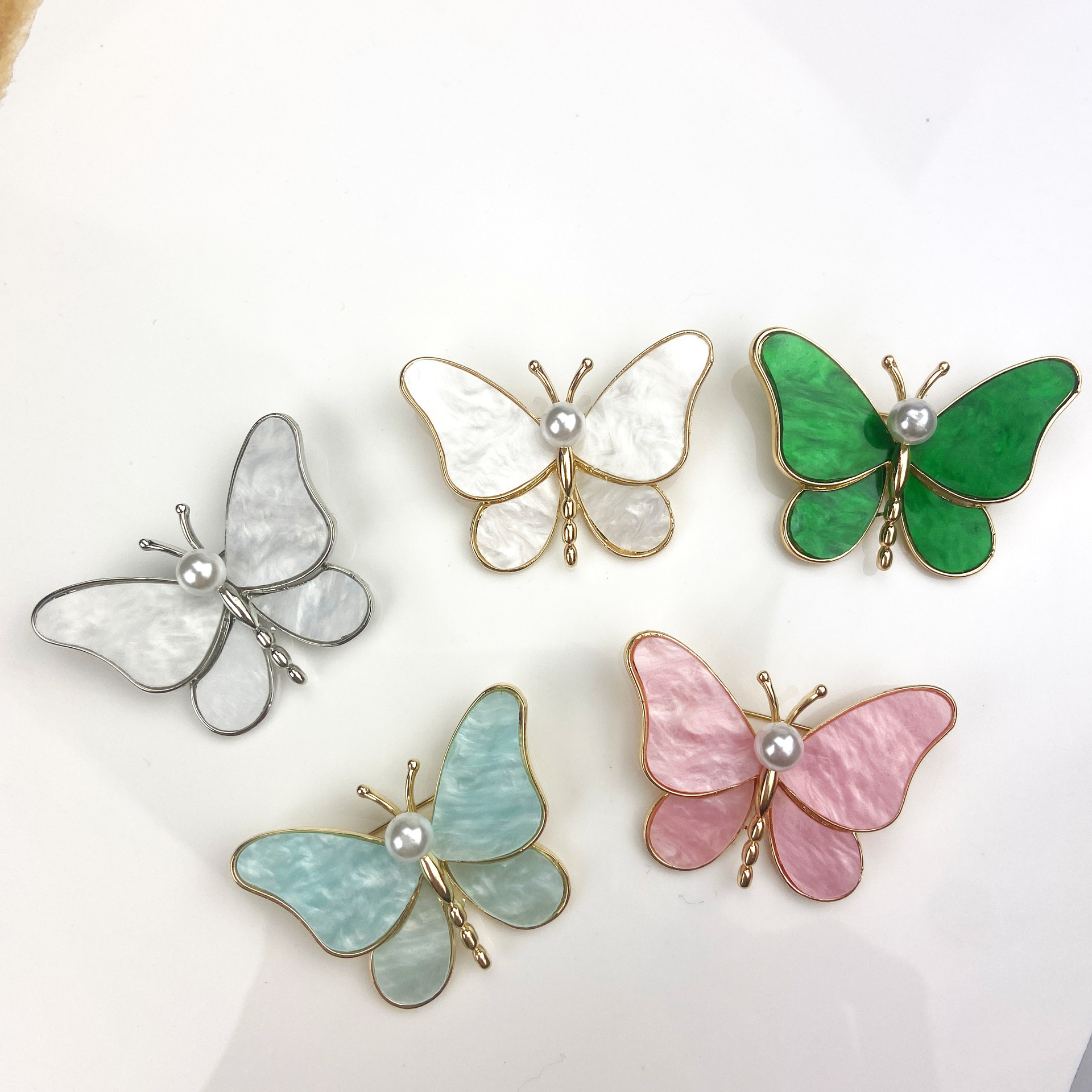 New Natural Mother-Of-Pearl Butterfly Brooch, Elegant Coat, Suit Brooch, Personalized Pin, Women's Accessory