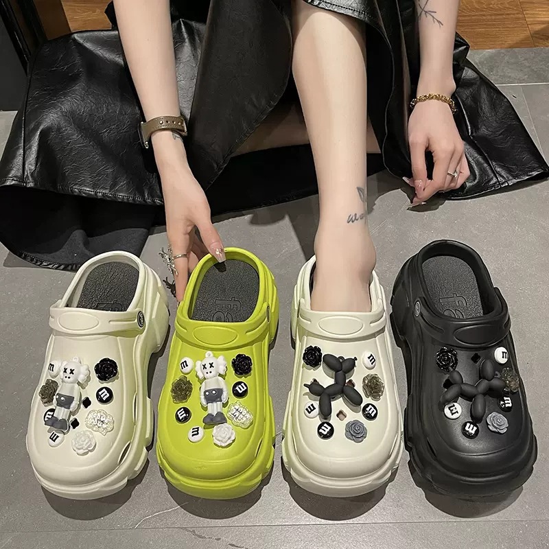Crocs Slippers Women's Summer Korean Version Thick Sole Increase Home With Non-Slip Fashion Lovely Beach Slippers