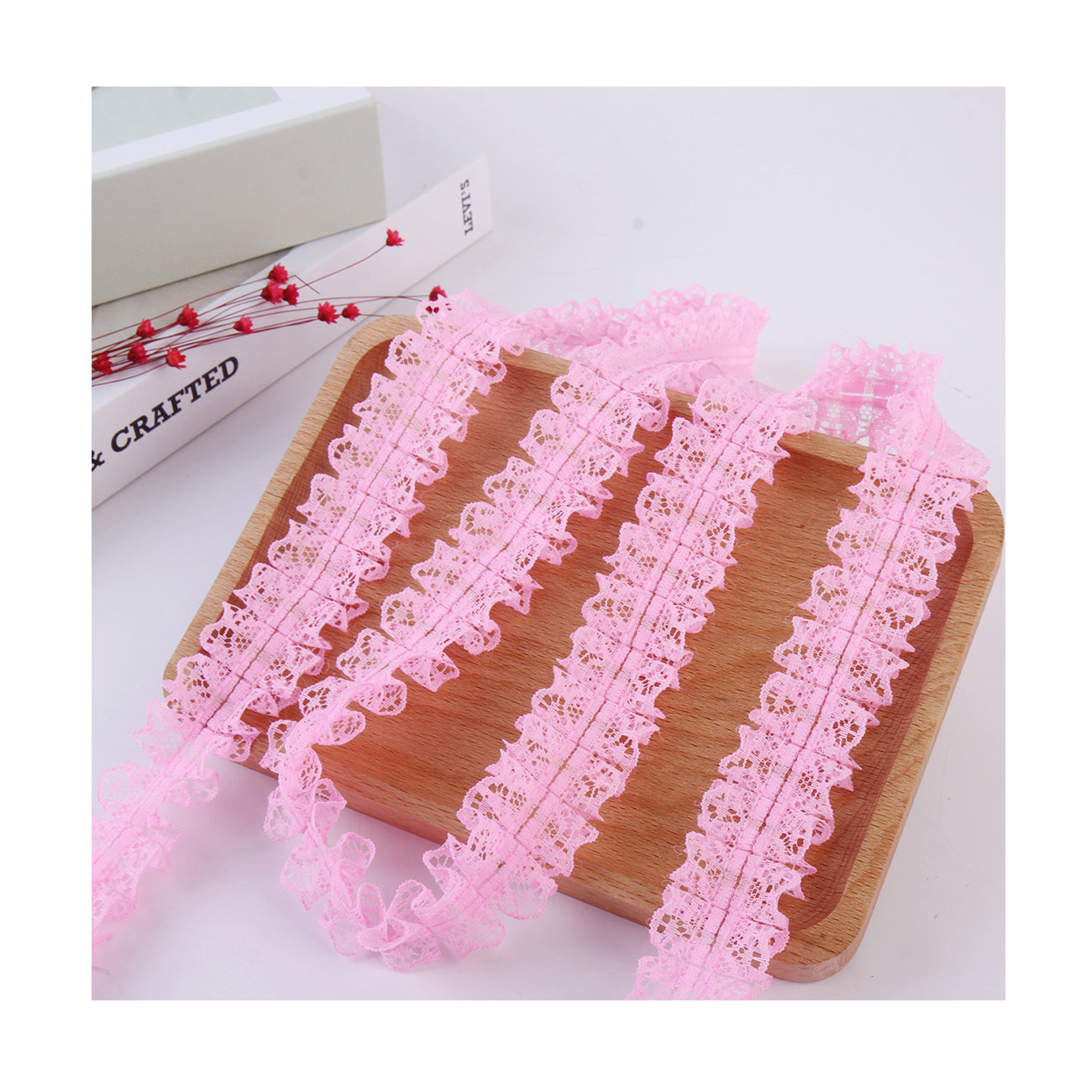 In stock: 3cm diamond lace pleated toys, bags, hair accessories, clothing, craftsmanship, mid-line fishbone discounted lace Application Scenario
