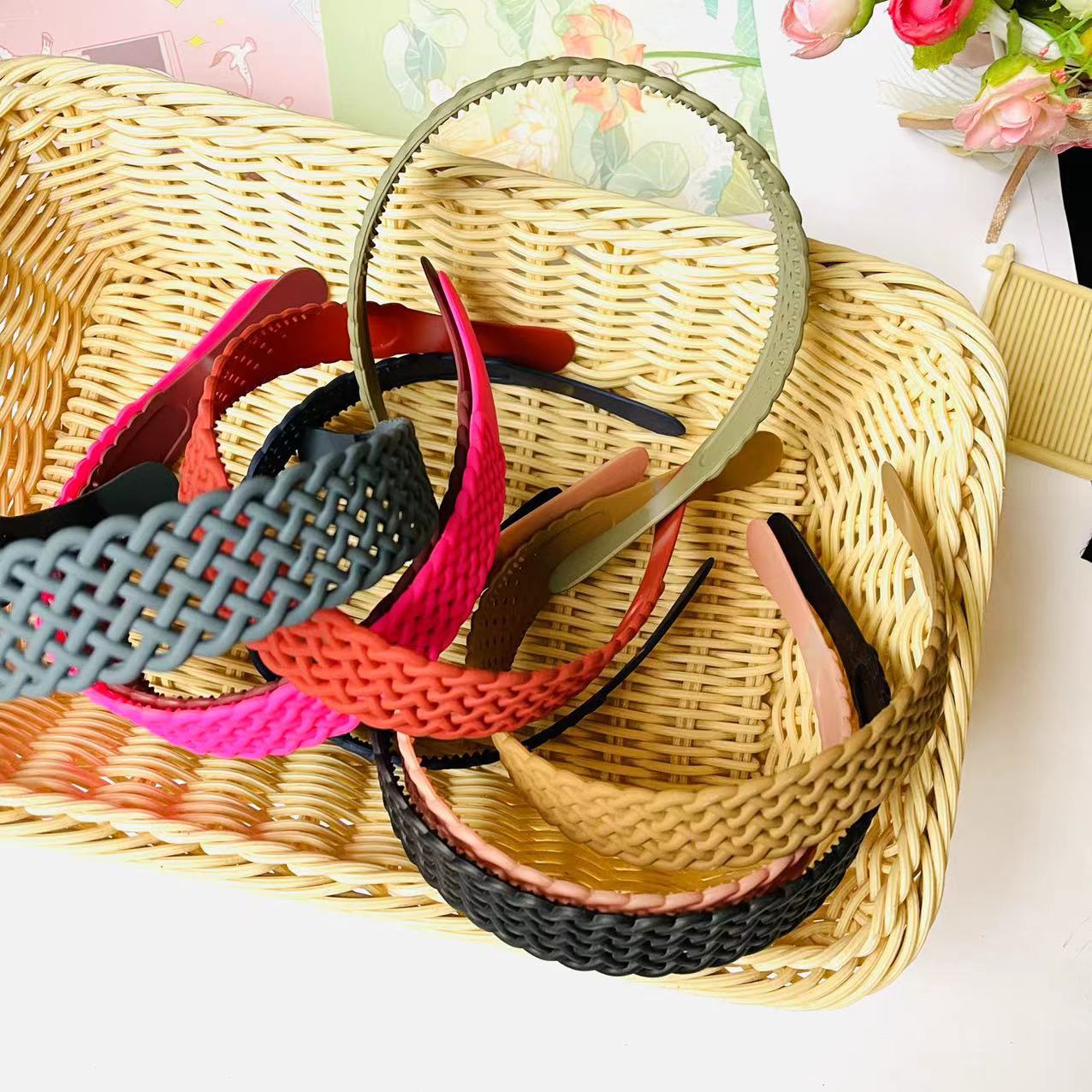 【1-11 Zones 】 Morandi Net Flower 12/ Pack 2400/ box Hair band Women's matte Morandi Grid Headband Student Hair Pressing and Breaking Hair Clips Facial Wash and Outdoor accessories details Picture