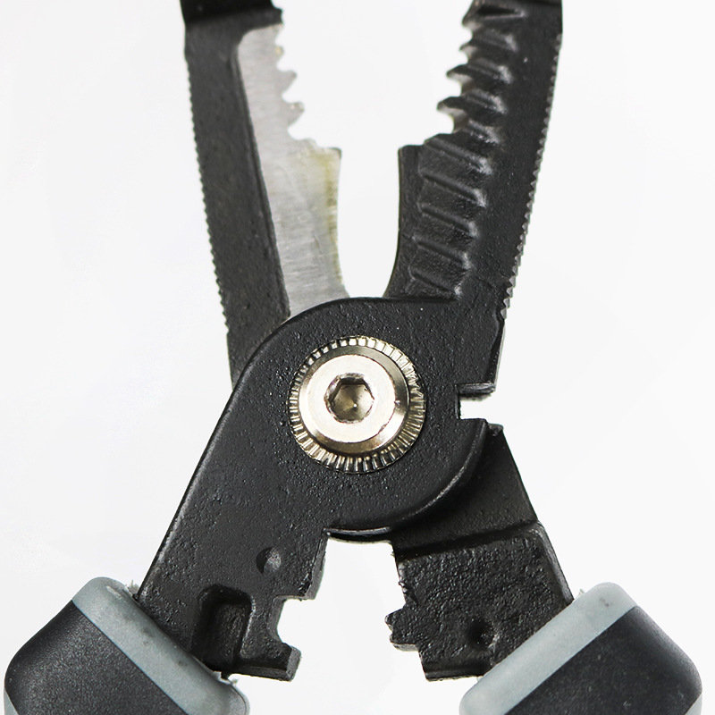 Multi-functional wire stripper, nine-in-one electrician's special cable cutting, wire pressing, wire crimping and wire breaking, pointed nose pliers, electrician's pliers Application Scenario