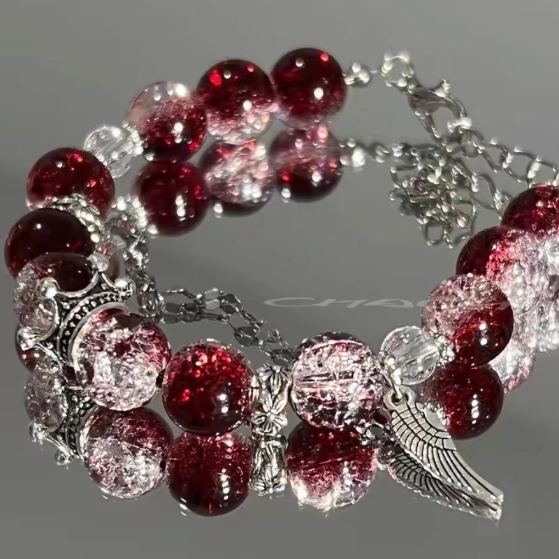 The four-piece bell-shaped butterfly bracelet with a crimson dream and a dark red crown exudes a unique and elegant charm. The deep red color scheme makes the skin look fair Specification image