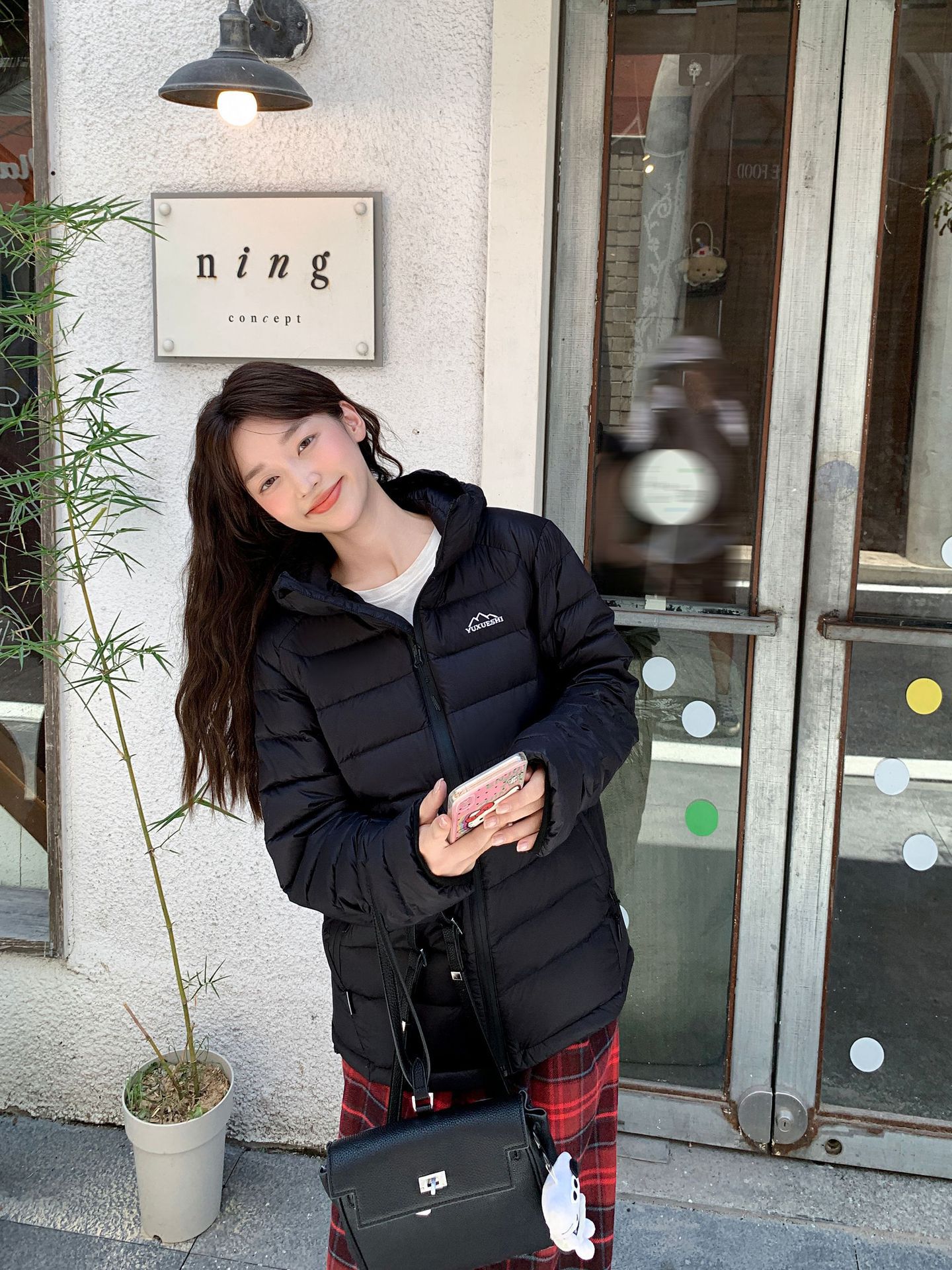 White duck down and pork rib down jacket for women, short and light, a new pink casual sporty hooded jacket for winter 2025 pic 16
