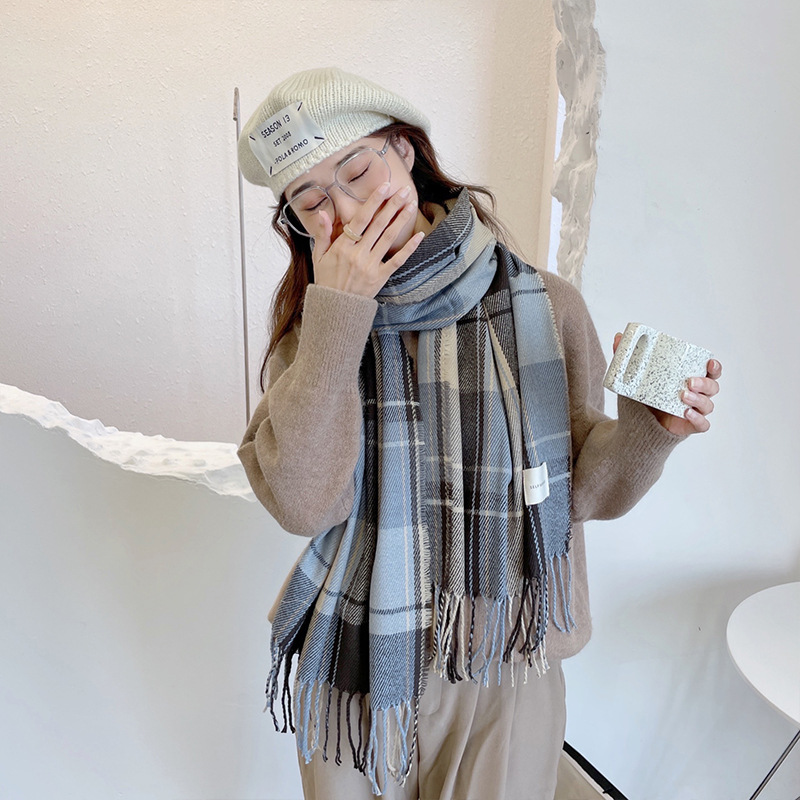 Scarf Female Winter Korean Version Of All Vintage Plaid Imitation Cashmere Girl Student Bib Couple Shawls Wholesale Manufacturers Application Scenario