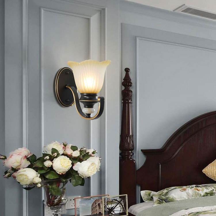 Ironwork wall lamps, bedroom lamps, American-style simple bedside lamps, corridor living room background wall lamps, balcony LED lamps, super bright details Picture