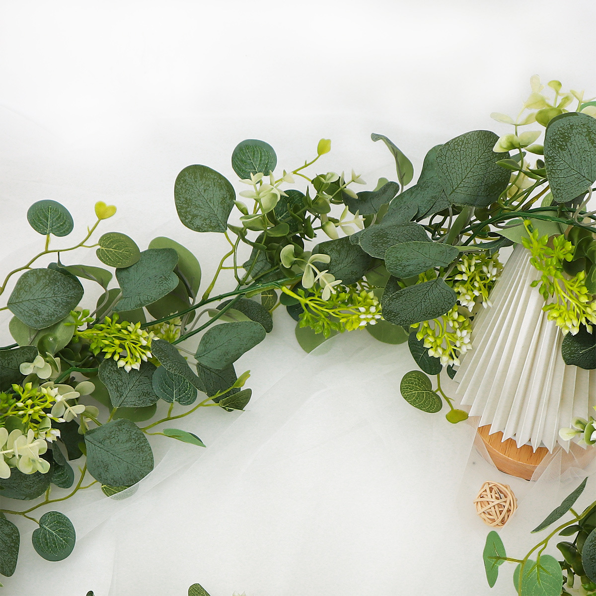 Artificial artificial green plants, eucalyptus vines, cross-border home decoration artificial vines, eucalyptus leaves, vines and green plants Application Scenario