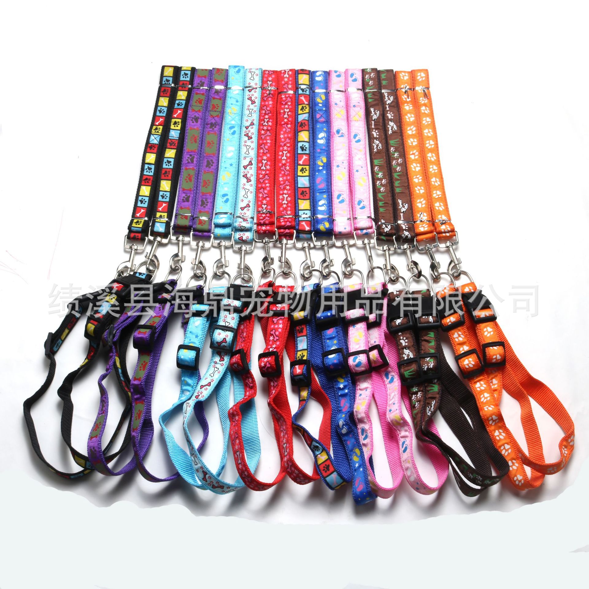 Wholesale patch dog leashes, printed dog chains, leashes, chest straps, small and medium-sized dog walking leashes, dog chains, collars Specification image