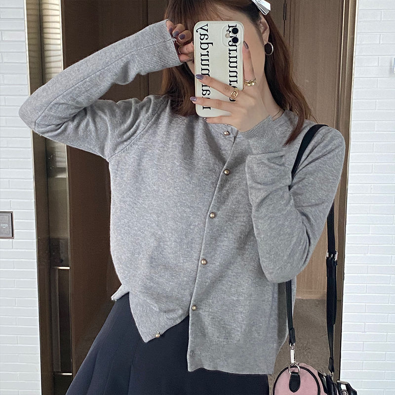 A best-selling knitted cardigan for women, a thin 2024 early autumn new style knitted sweater, a versatile outer layer with a small sweater Specification image