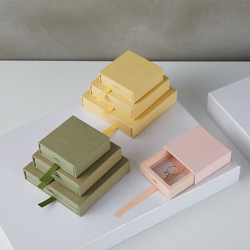Pull-out suspended box, anti-oxidation pe film, jewelry packaging box, accessory wearing armor, drawer-type storage box, display box Application Scenario