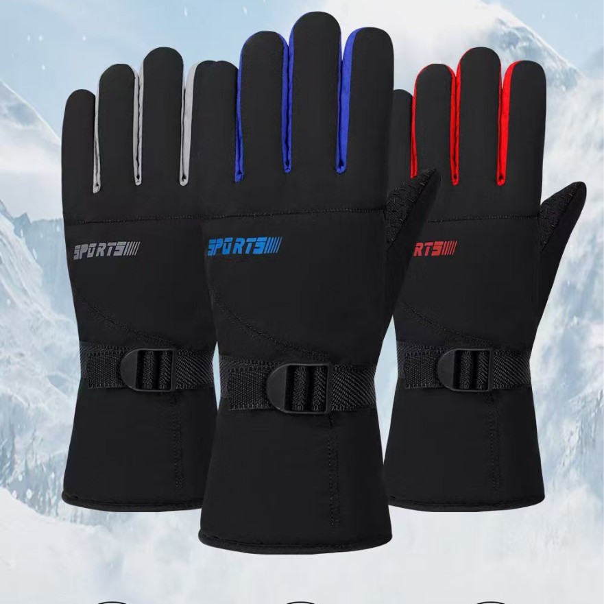 The 2025 new model of outdoor skiing gloves, 3M fleece lining, mountaineering waterproof and warm touch screen gloves, fleece windproof Application Scenario