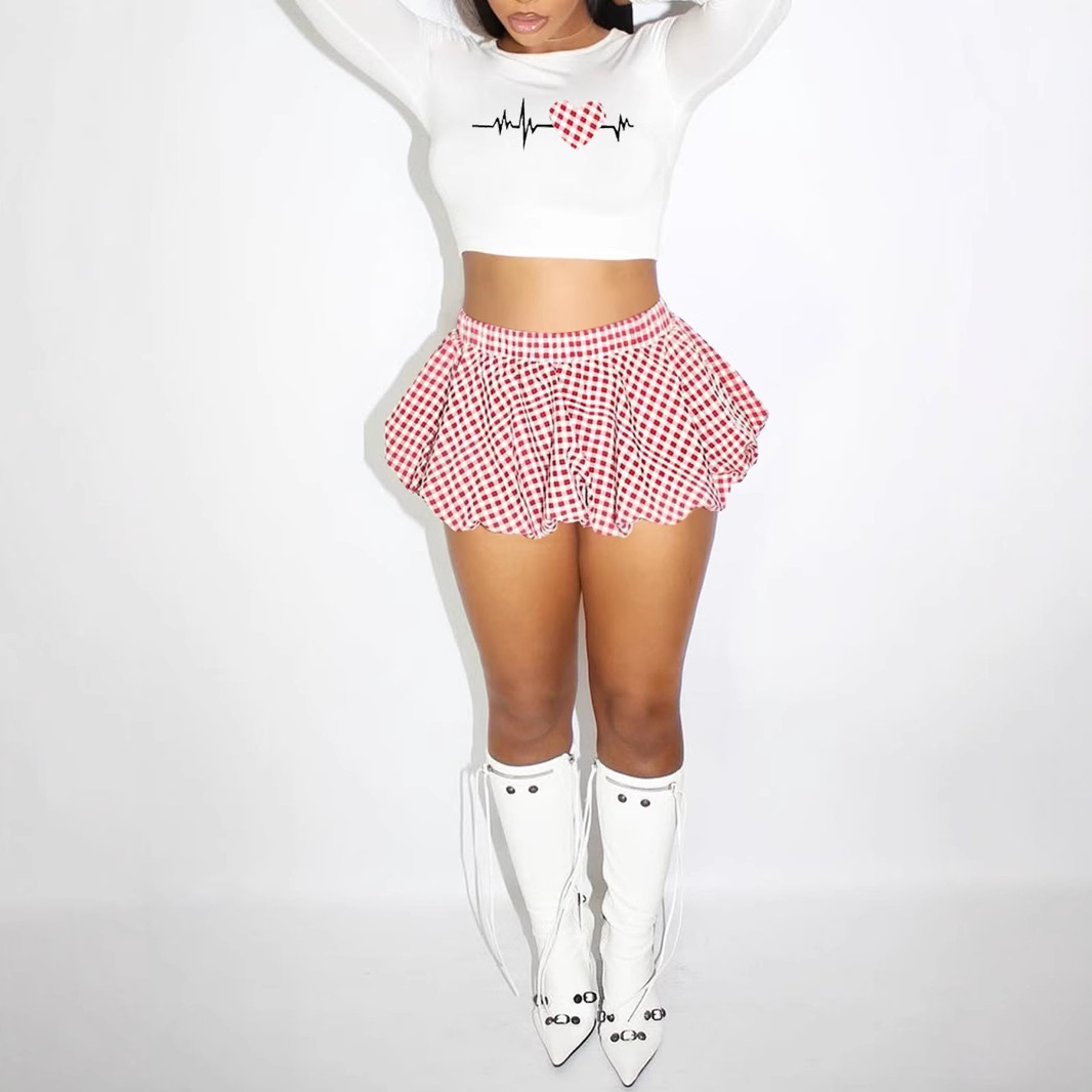 A two-piece set of fashionable and casual mini checkered flower bud skirts from Europe and America Application Scenario