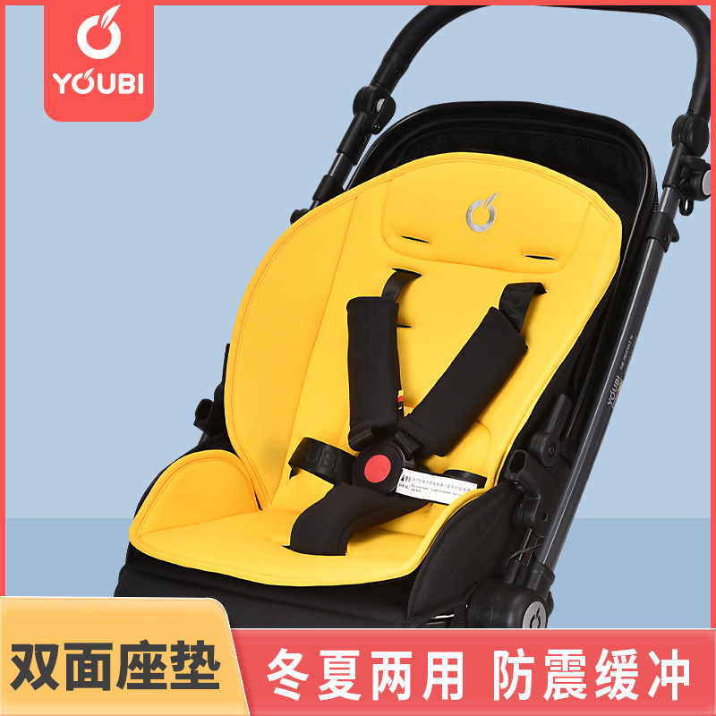 婴儿推车实物图