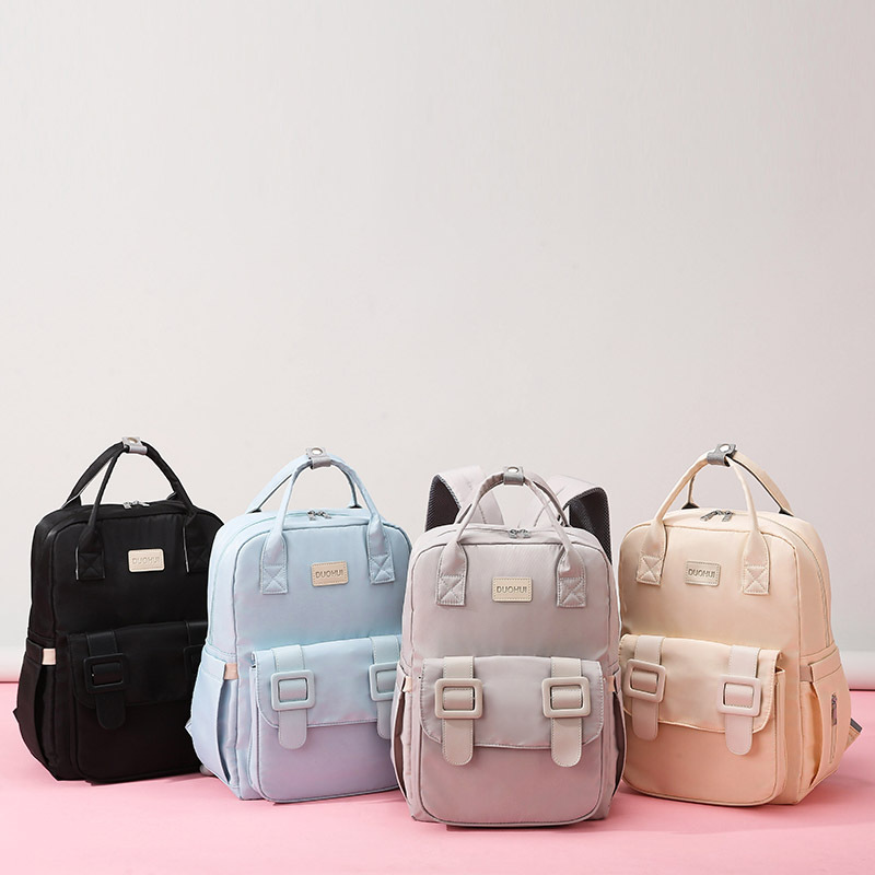 The new mommy bag is a large-capacity water-resistant Oxford cloth baby outings bag with a built-in bottle bag and diaper storage bag Specification image