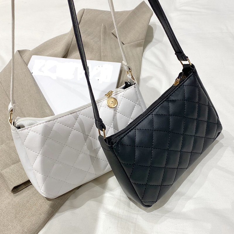 Korean Version Of Women Underarm Bag 2021Women Bag Fashion Wholesale A Cross-Body Embroidered Square Bag details Picture