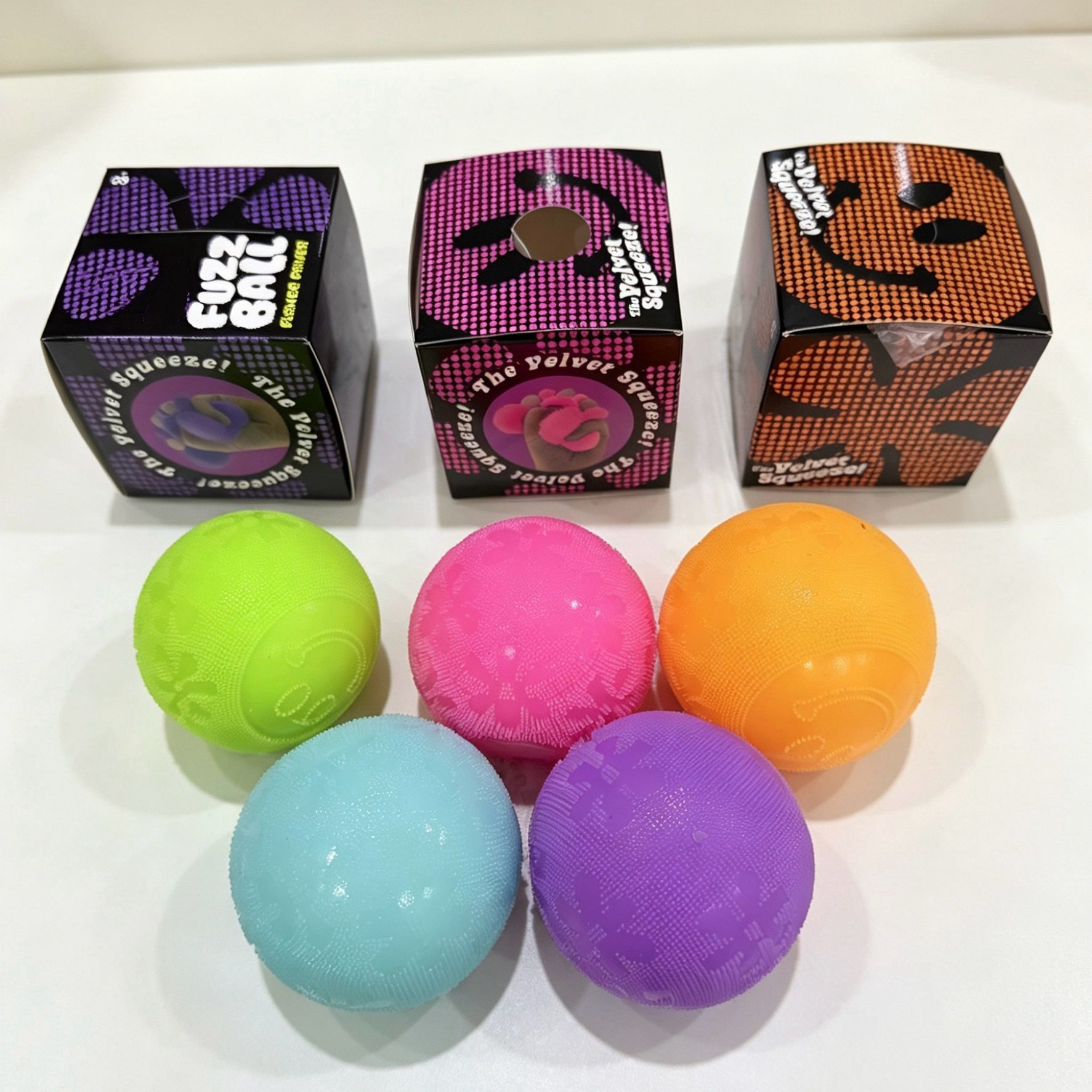 A creative and popular new smiling face ball release and pinching fun squeeze color ball for children and adults to relieve stress details Picture