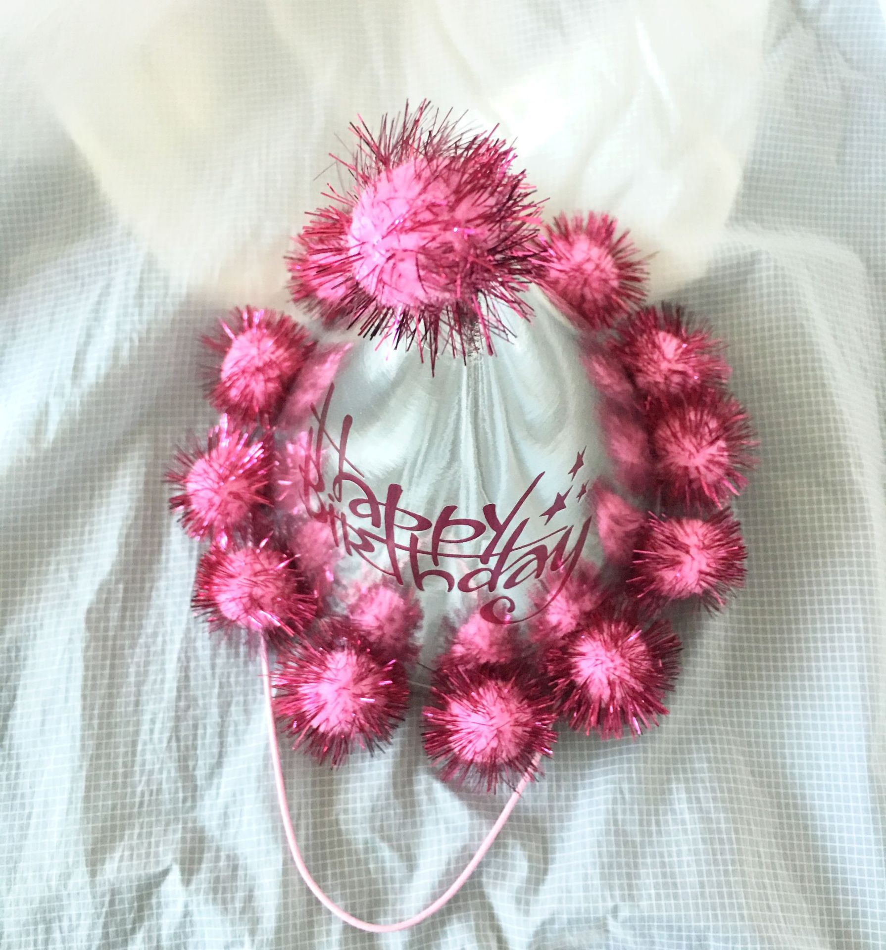 镭射纸尖角帽细节图