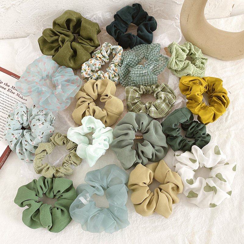 Korean version of ins pig intestine rings, hair bands, Korean fashionable checkered French hair ties, hair ties, fat intestines, cute hair accessories, headwear Specification image
