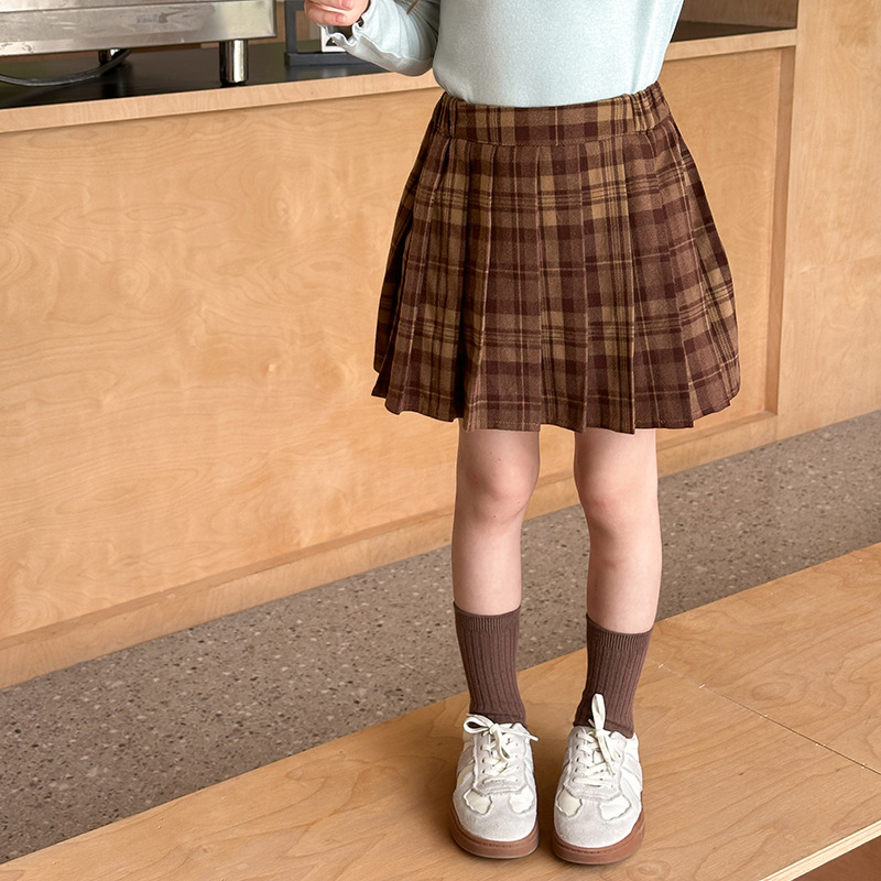 艾摩贝贝儿童格纹百褶短裙2024秋季款裙子女童洋气公主格子半身裙