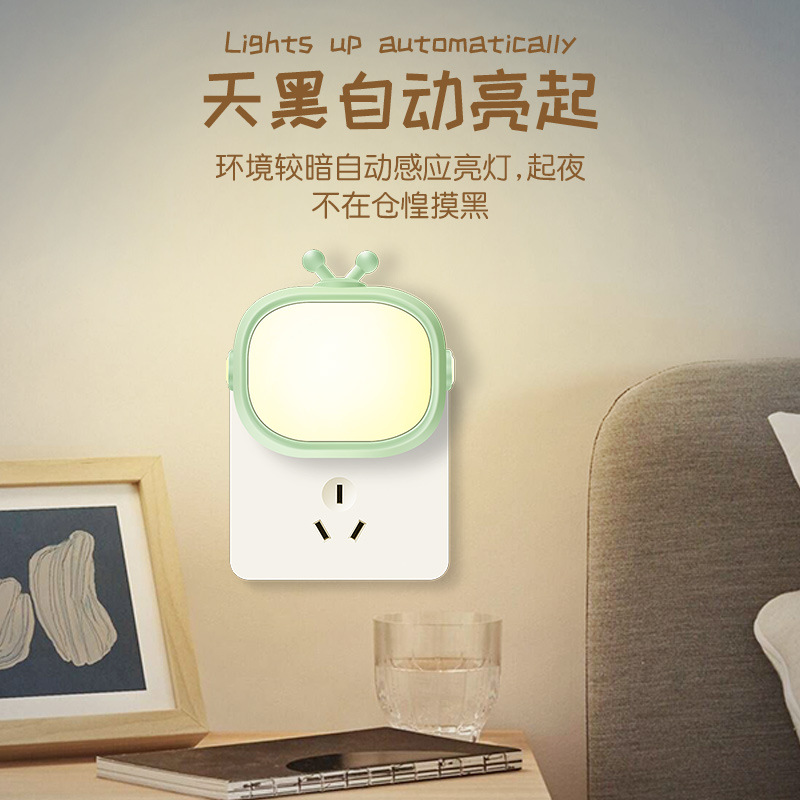 The small night light is plugged into the bedroom, with a switch at the bedside for remote control of the baby's sleep light and feeding. It is an LED small night light for children's eye protection Application Scenario