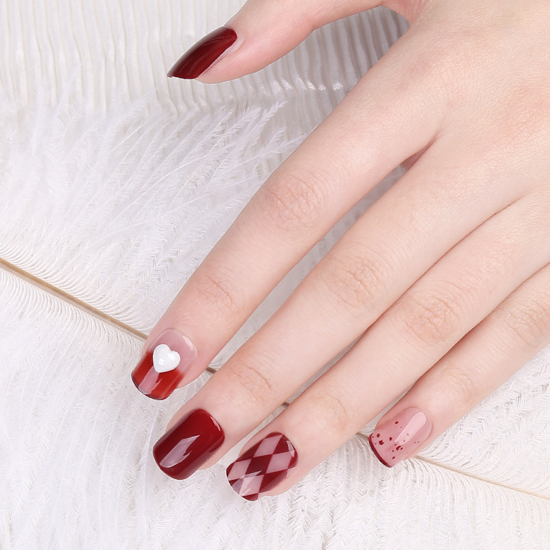 Wholesale of pure handcrafted wearable nail products. Autumn short nail art wearable style with a high-end feel, diamond false nails, China Red, exclusively for foreign trade Specification image