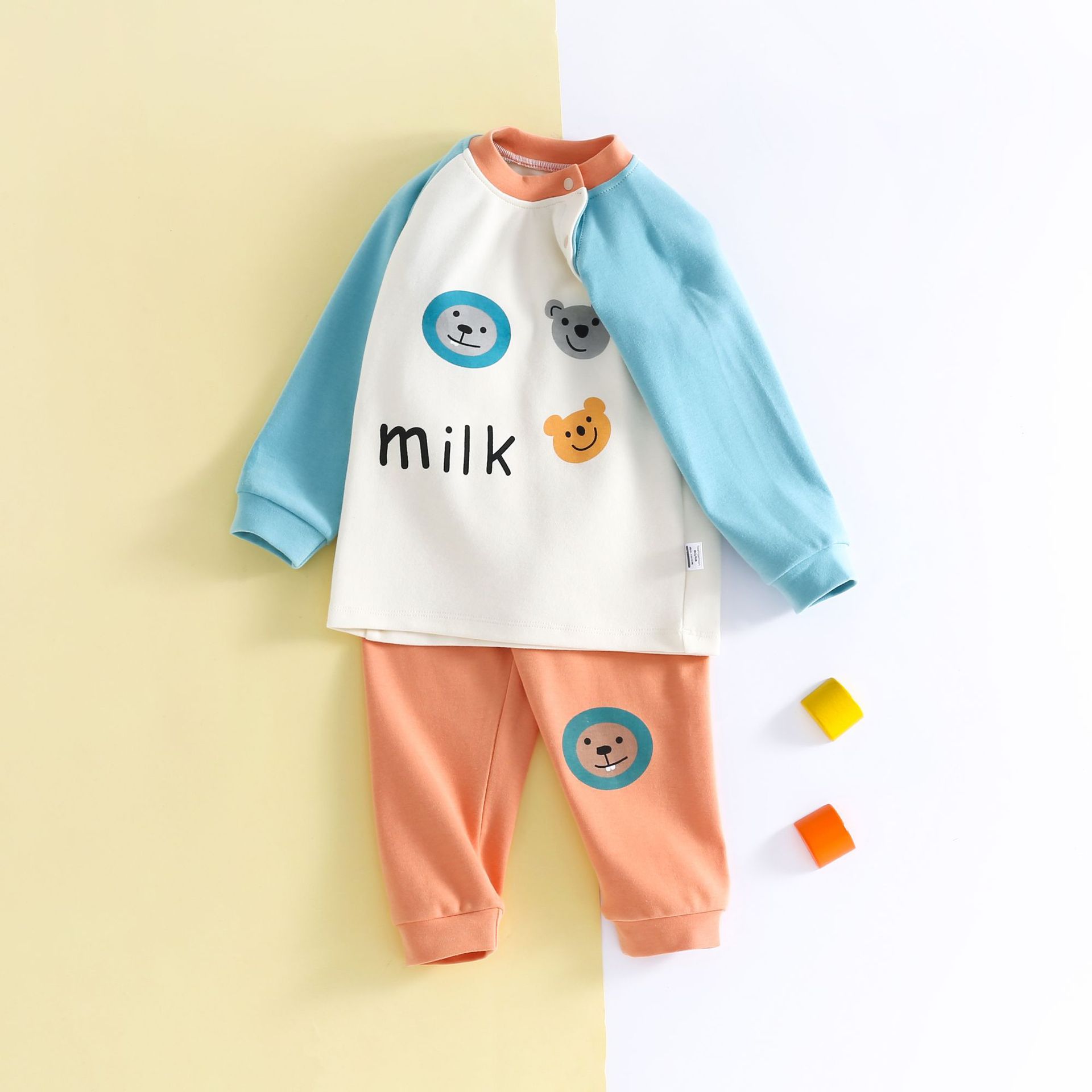 New children's thermal underwear and long Johns set for autumn and winter, boneless undergarments for 1-5 years old babies Application Scenario